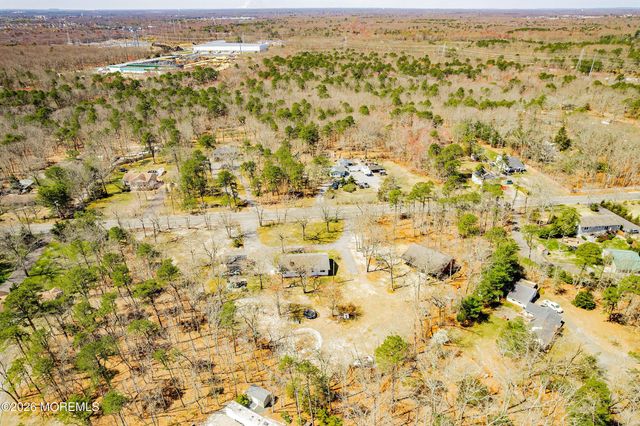 745 Oak Glen Road, Howell, NJ 07731