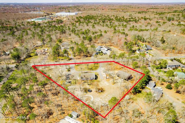745 Oak Glen Road, Howell, NJ 07731