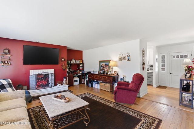 745 Oak Glen Road, Howell, NJ 07731