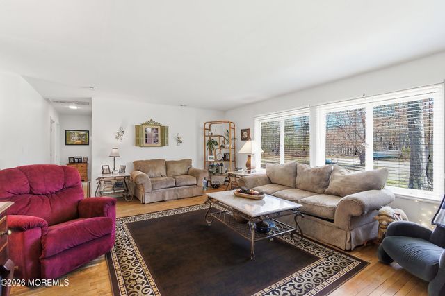 745 Oak Glen Road, Howell, NJ 07731