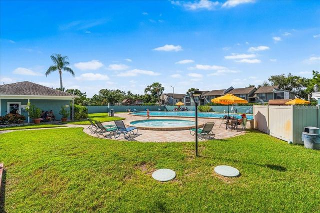 11401 3RD STREET N 2, St Petersburg, FL 33716