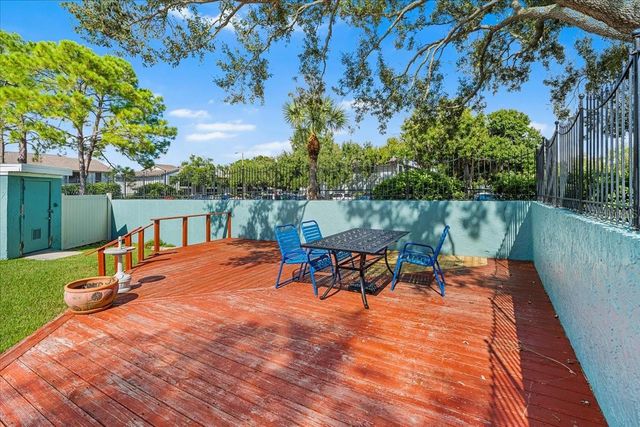 11401 3RD STREET N 2, St Petersburg, FL 33716