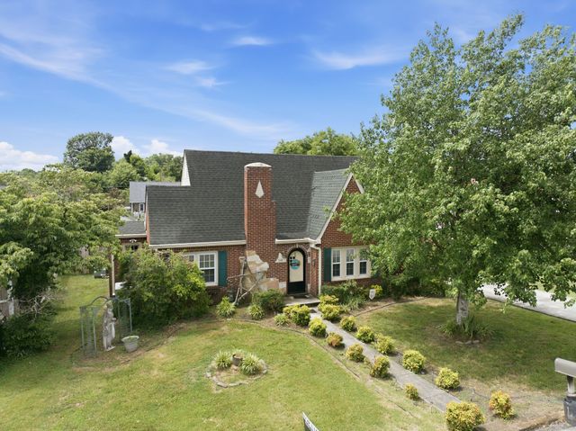 518 Jefferson Ave, E, Carthage, TN 37030