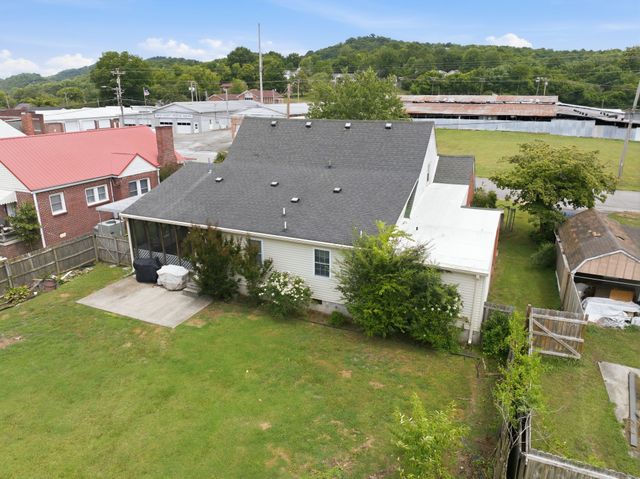 518 Jefferson Ave, E, Carthage, TN 37030