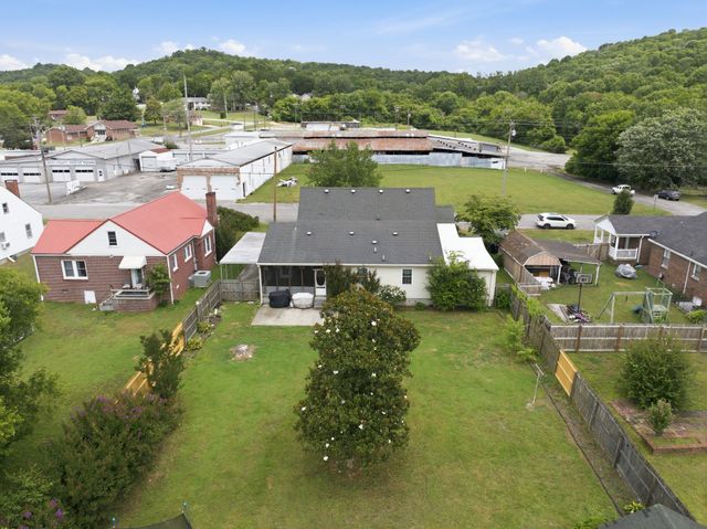 518 Jefferson Ave, E, Carthage, TN 37030