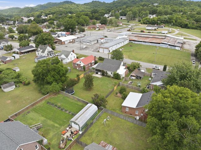 518 Jefferson Ave, E, Carthage, TN 37030