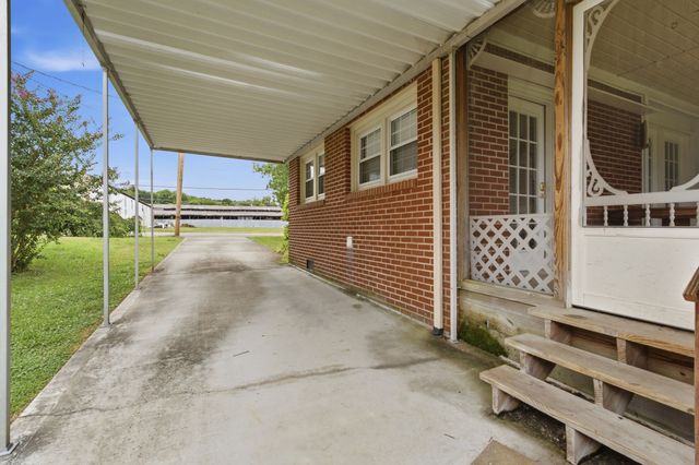 518 Jefferson Ave, E, Carthage, TN 37030