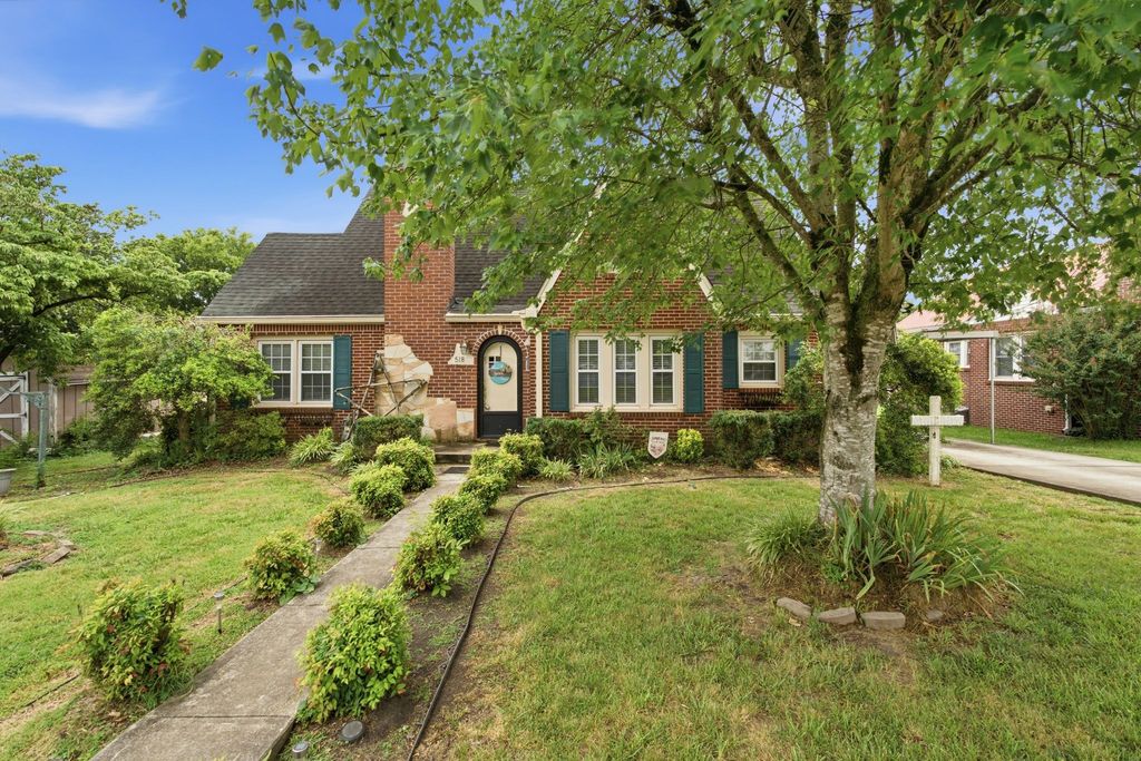 518 Jefferson Ave, E, Carthage, TN 37030
