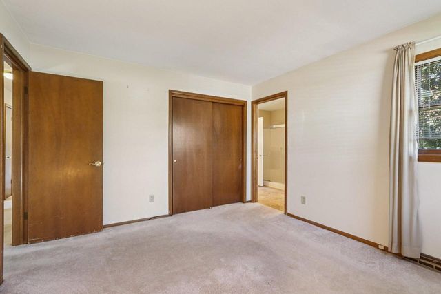 614 Madison DRIVE, Delavan, WI 53115