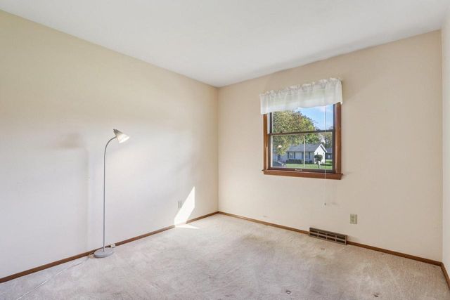 614 Madison DRIVE, Delavan, WI 53115