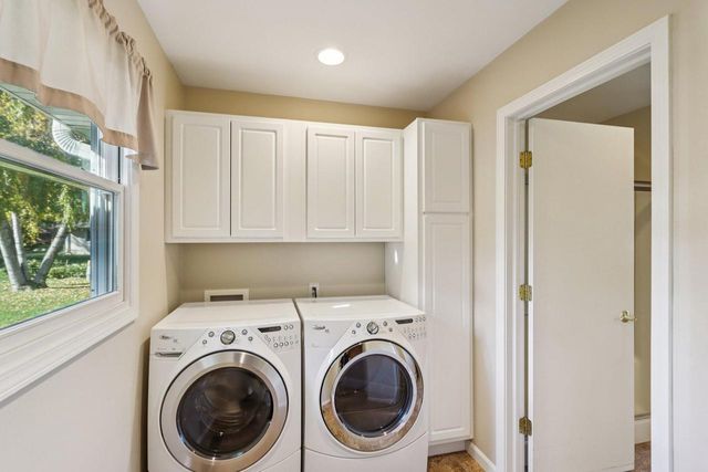 614 Madison DRIVE, Delavan, WI 53115