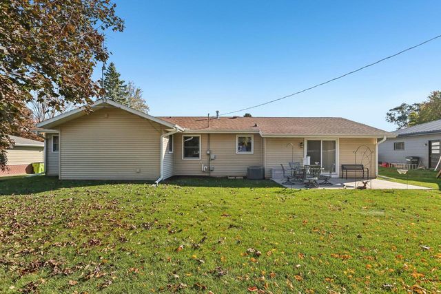 614 Madison DRIVE, Delavan, WI 53115
