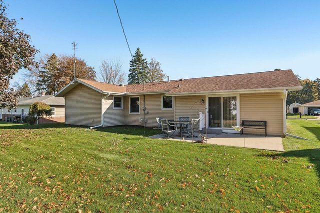 614 Madison DRIVE, Delavan, WI 53115