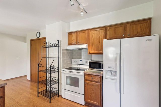 614 Madison DRIVE, Delavan, WI 53115