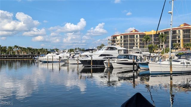 5407 SW 16th PL, Cape Coral, FL 33914