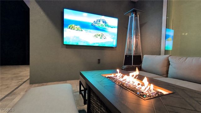 5407 SW 16th PL, Cape Coral, FL 33914