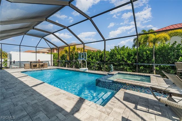 5407 SW 16th PL, Cape Coral, FL 33914