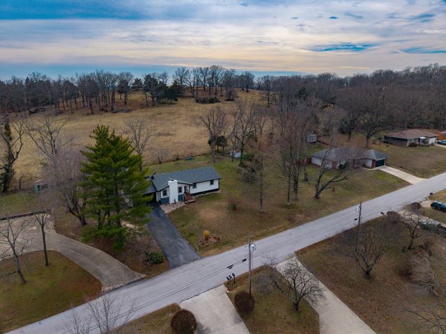 1705 Lakeview Drive, Ava, MO 65608