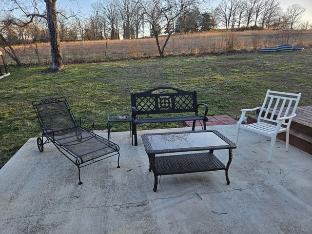 1705 Lakeview Drive, Ava, MO 65608