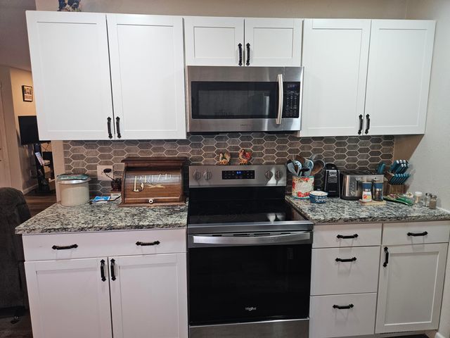 1705 Lakeview Drive, Ava, MO 65608