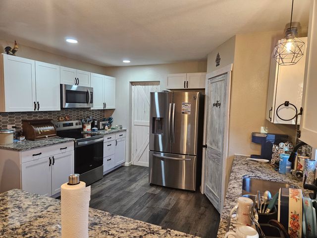 1705 Lakeview Drive, Ava, MO 65608