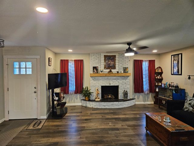 1705 Lakeview Drive, Ava, MO 65608