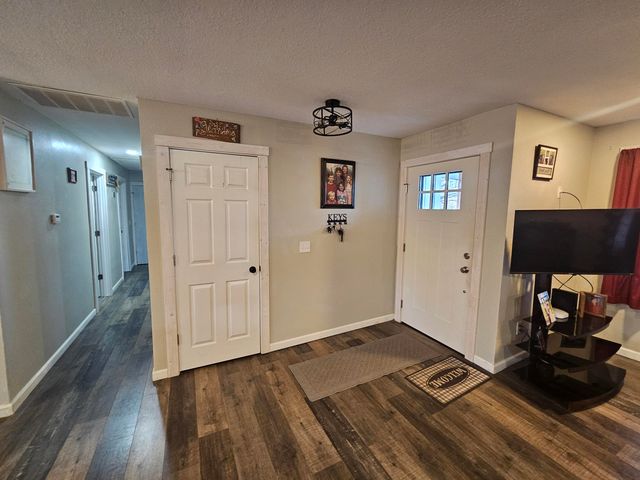 1705 Lakeview Drive, Ava, MO 65608