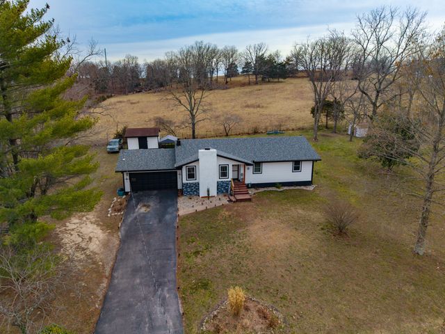 1705 Lakeview Drive, Ava, MO 65608