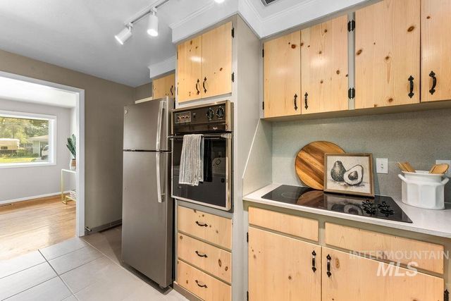 1817 Palouse St, Boise, ID 83705