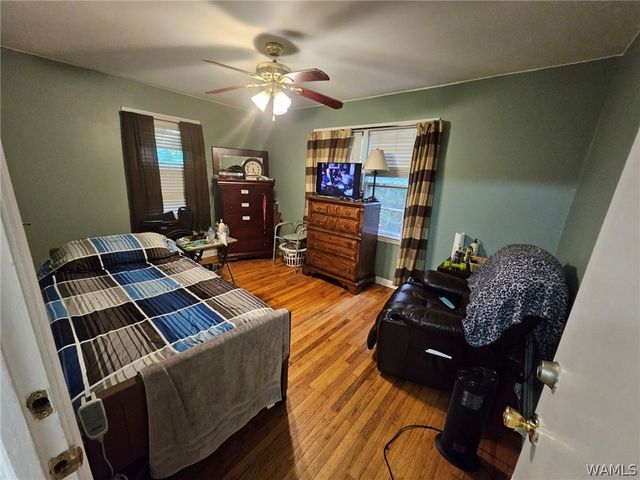 2512 16th, Northport, AL 35476