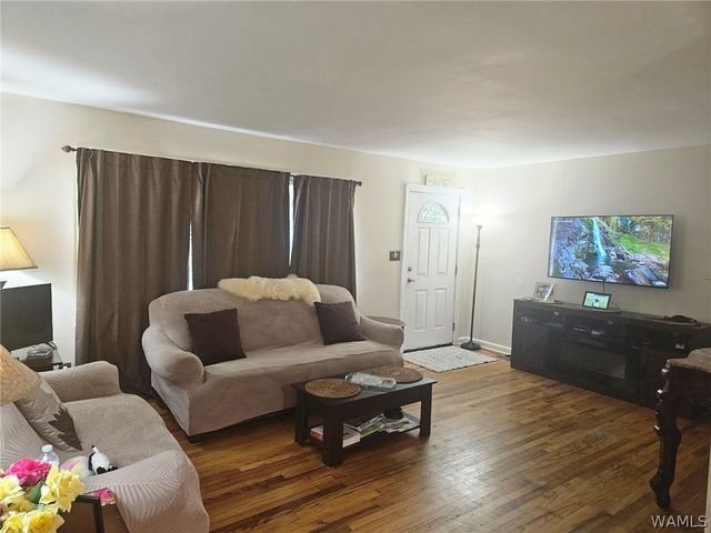 2512 16th, Northport, AL 35476