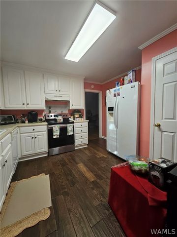 2512 16th, Northport, AL 35476