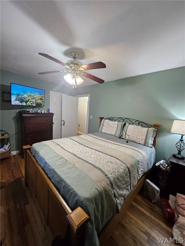 2512 16th, Northport, AL 35476