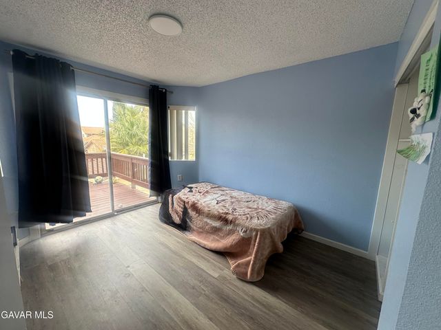 5147 Moonraker Road, Palmdale, CA 93552