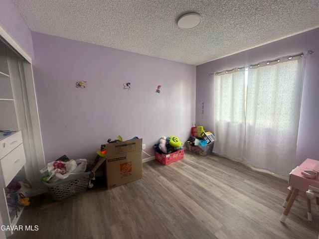 5147 Moonraker Road, Palmdale, CA 93552