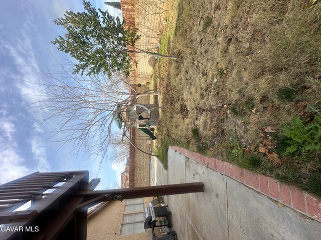 5147 Moonraker Road, Palmdale, CA 93552