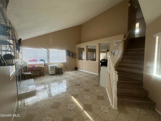 5147 Moonraker Road, Palmdale, CA 93552