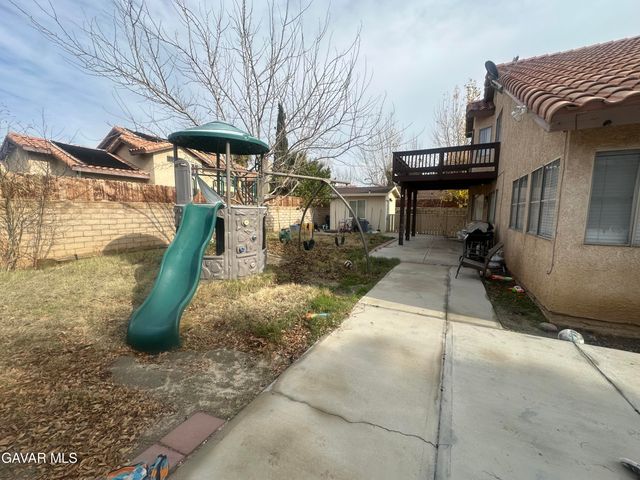 5147 Moonraker Road, Palmdale, CA 93552