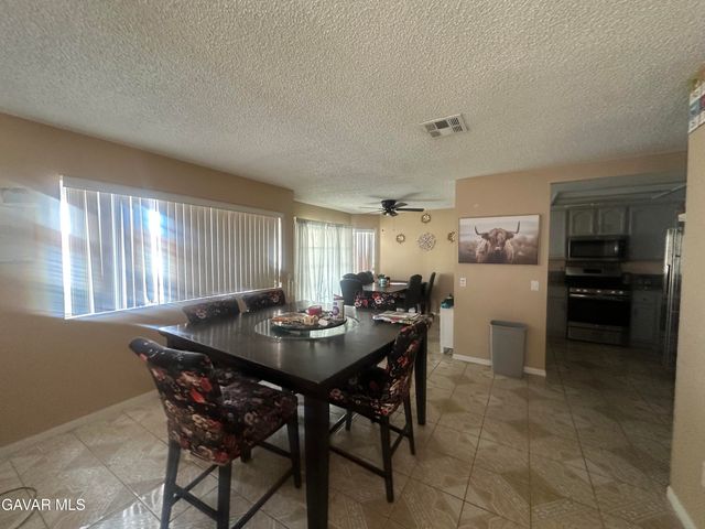 5147 Moonraker Road, Palmdale, CA 93552