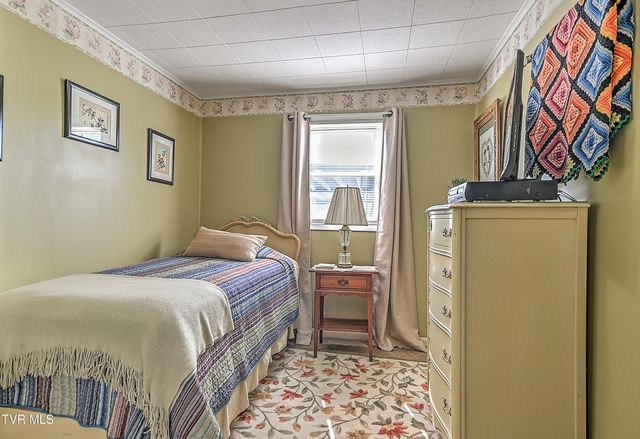 111 Cotton Drive, Jonesborough, TN 37659