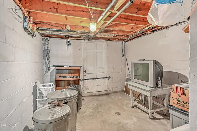 111 Cotton Drive, Jonesborough, TN 37659