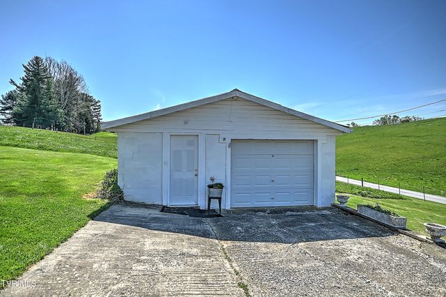 111 Cotton Drive, Jonesborough, TN 37659
