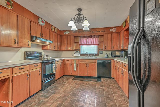 111 Cotton Drive, Jonesborough, TN 37659