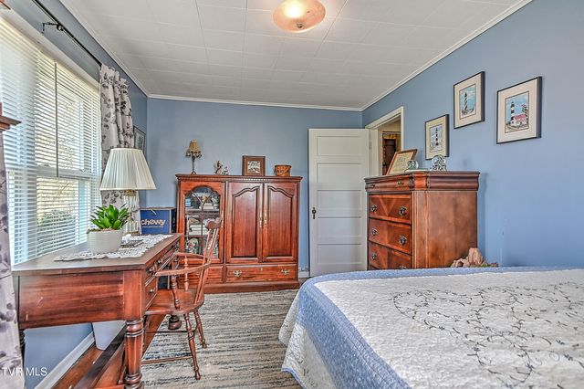 111 Cotton Drive, Jonesborough, TN 37659
