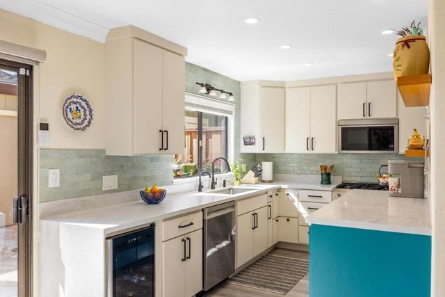 802 Brentwood Court, Pacific Grove, CA 93950