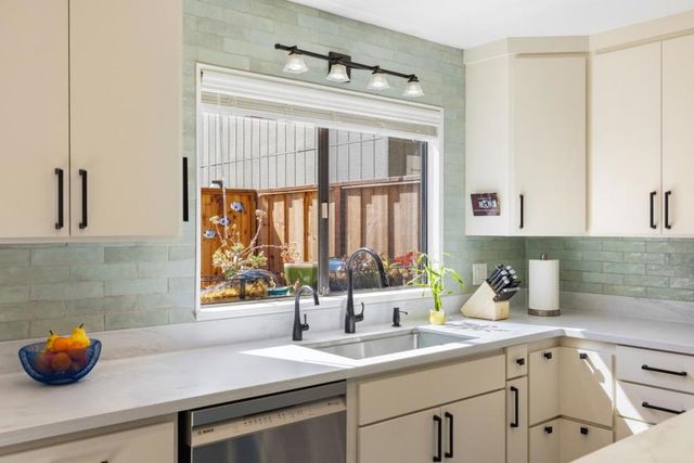 802 Brentwood Court, Pacific Grove, CA 93950