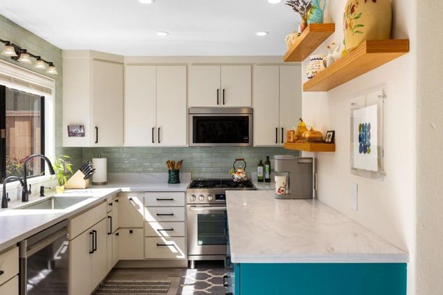 802 Brentwood Court, Pacific Grove, CA 93950