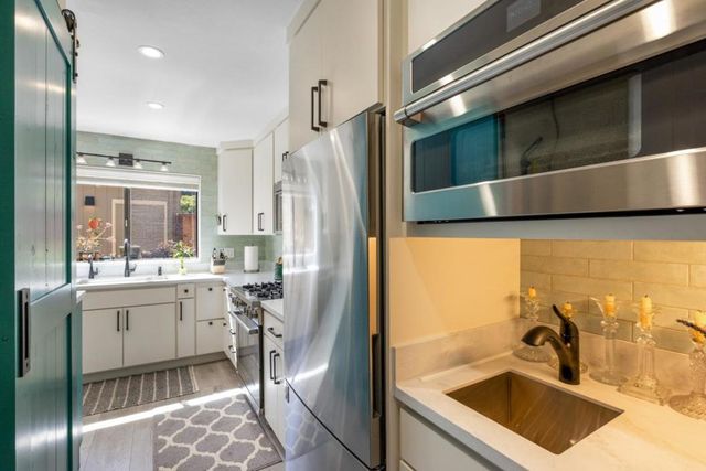 802 Brentwood Court, Pacific Grove, CA 93950