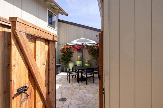 802 Brentwood Court, Pacific Grove, CA 93950