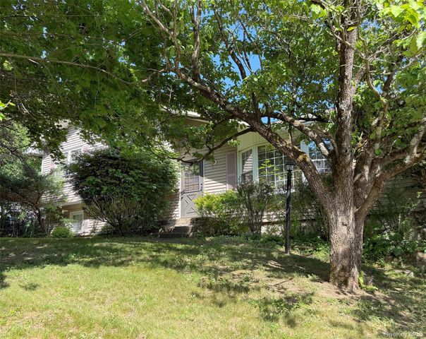4 Lorelei Drive, Middletown, NY 10940